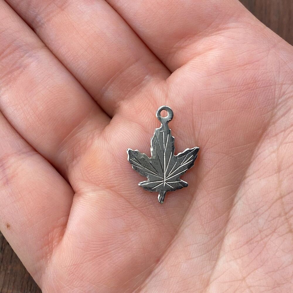 Vintage BMCo 925 Sterling Silver Maple Tree Leaf Nature Pendant Bracelet Charm